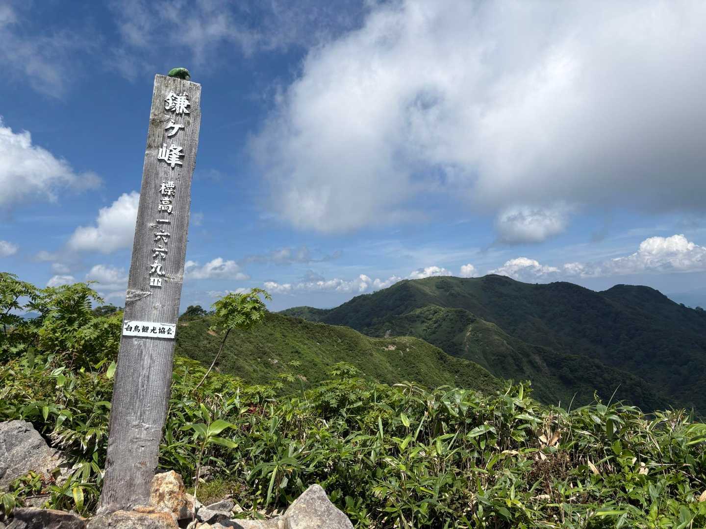行きにガスで見えなかった山頂✨
よい眺め