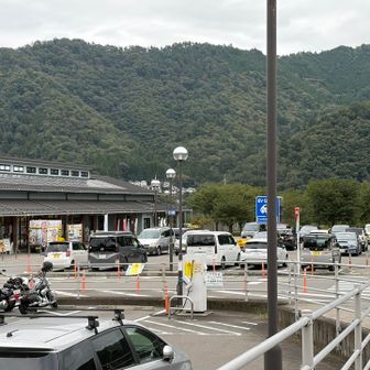道の駅つる。山梨なのでやっぱりワインとほうとうを買いました！！