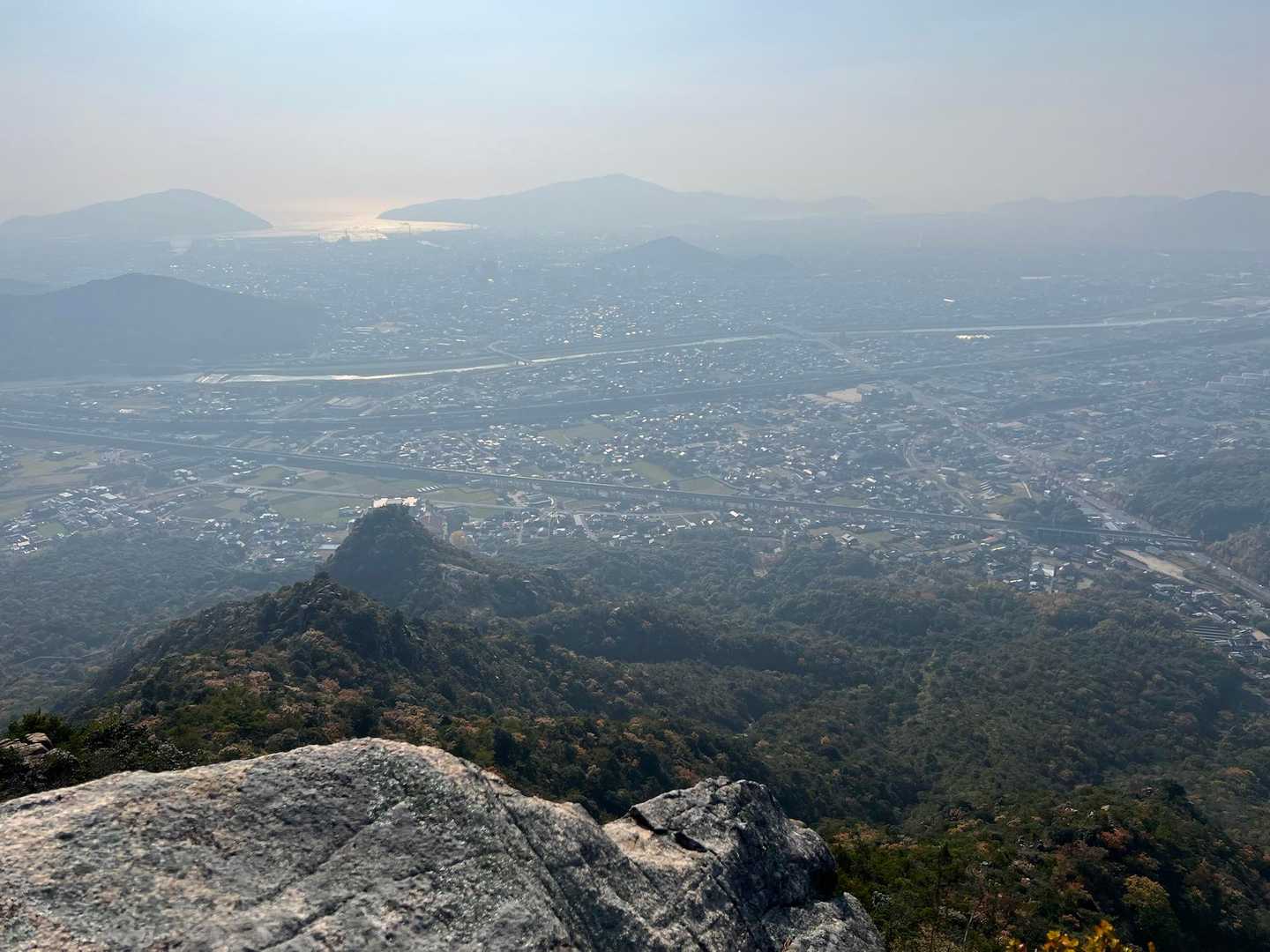 📸その②
石船山・天神山・江泊山・桑山・錦山⛰️
佐波川が光って見えますね‼️😍
では、右田ヶ岳初めてのフォロワーさん達のために次へ🚶💨