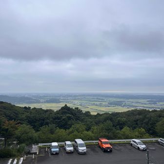 下界　少し見えていた
お疲れ様でした^ ^

観光案内所は現金かPayPayのみでした
宝篋山の手拭い売ってましたよ✨
