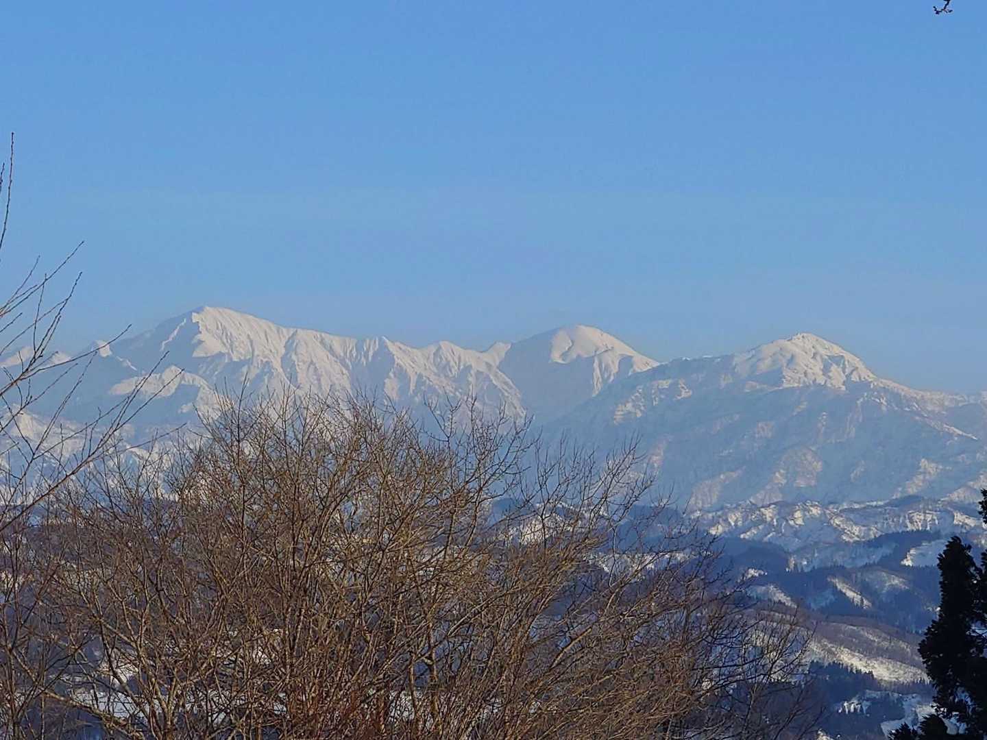 越後駒ヶ岳、中ノ岳、八海山　ブラボー‼️