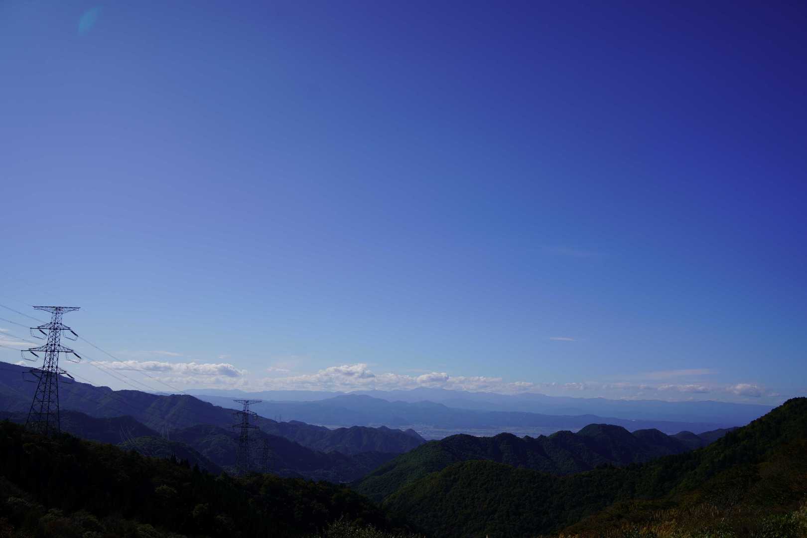 土曜日は秋晴れのいいお天気でした。

笹谷峠は路駐の駐禁を取られることもあります。
午後には駐車場の空きが出るだろうという目論見通り、無事に駐車出来ました。