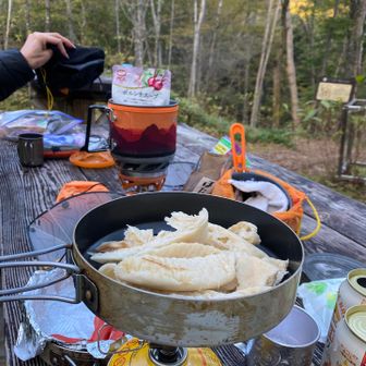 まきさんがナンをカリッとしてくれる
ボルシチスープにディップ