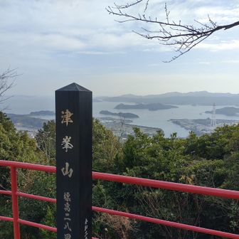 津乃峰山⛰️
登った理由はTシャツ注文👕
色多過ぎじゃろ〜😑じっくり考えれなかったので、定番色にしといた🤔