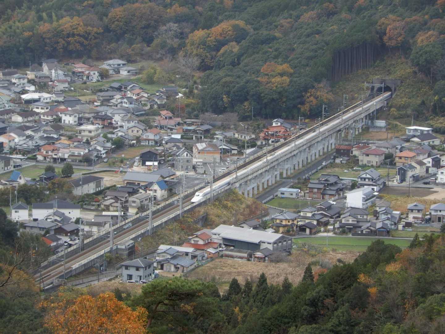 もう一度電波塔ポイントに行き🚄を待つ！