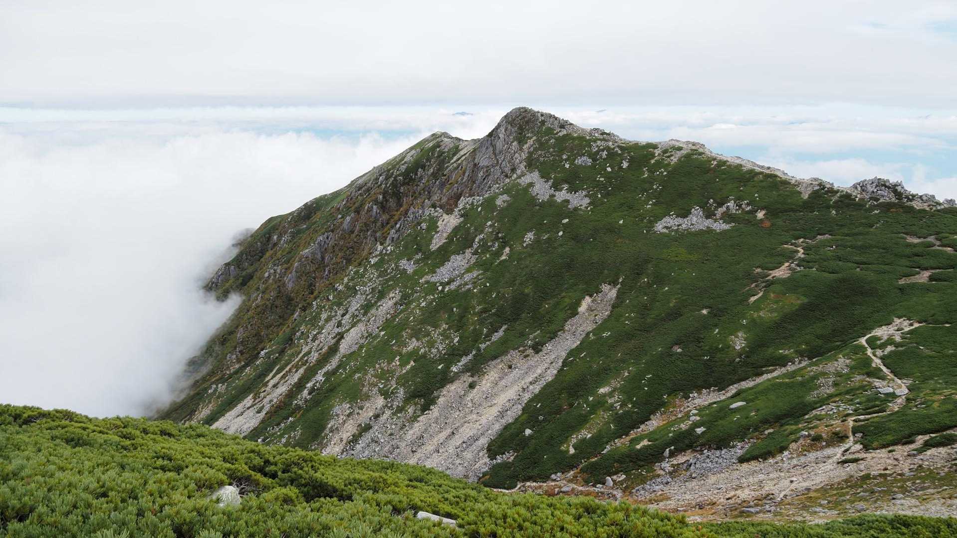 木曽駒ヶ岳往復 | 歩かず行ける天空の楽園とアルプスの絶景広がる稜線漫歩の写真