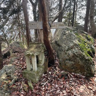 奥の院直下の急坂ドきつい