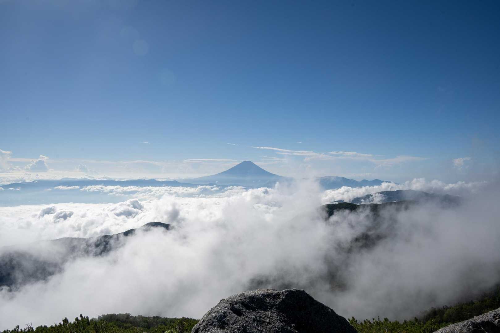 雲海と富士山
