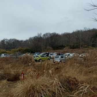 まだまだ駐車場いっぱい