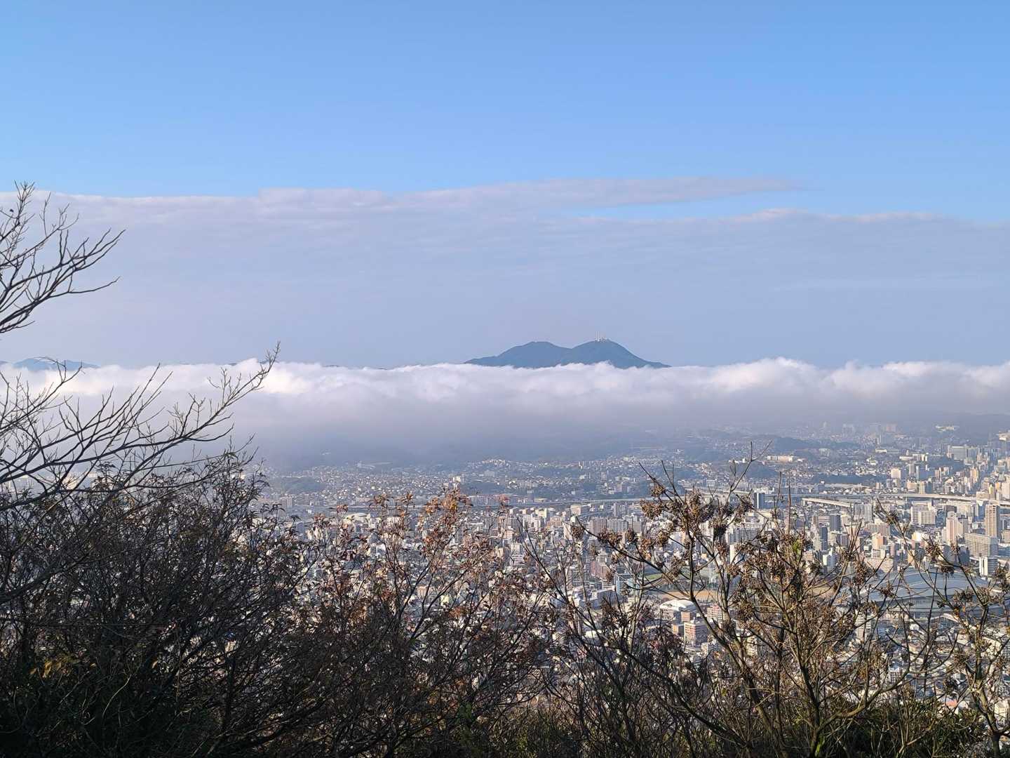 雲海の皿倉山