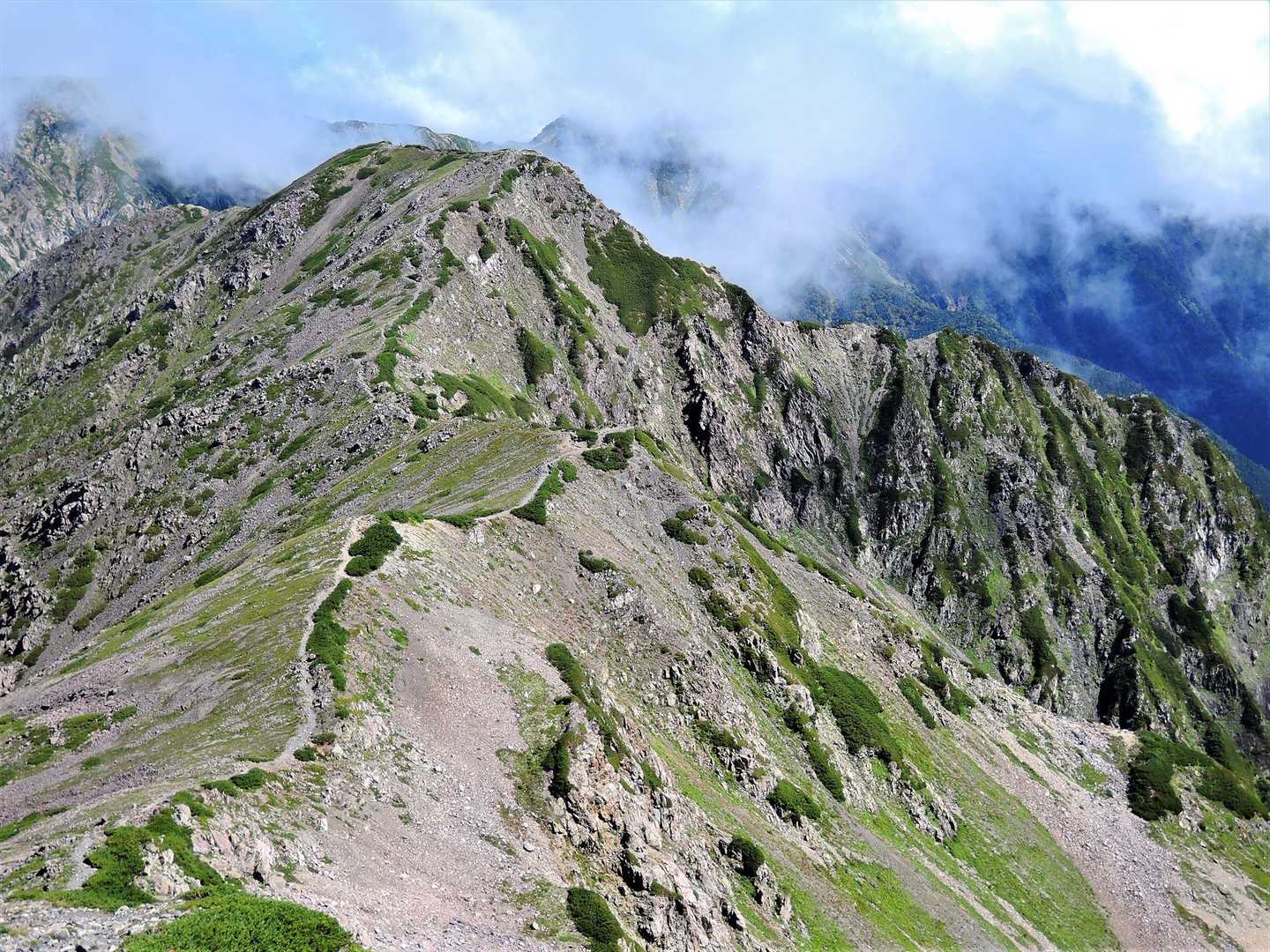 荒川三山へ向かう稜線  最高！
