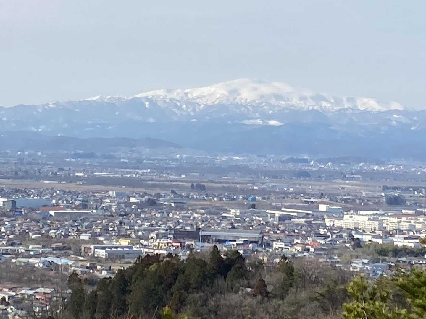 月山