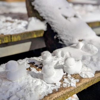 このアヒルちゃん🐥🐥
あちこち山頂にいて癒されました😊
小屋で御一緒した、さたらｻﾝ作でした😆
後から知ってビックリ👀
今度、コーヒーご馳走してください🤭