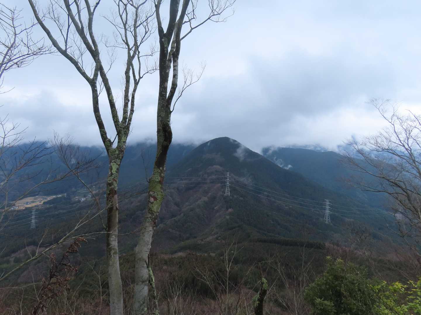 皿ヶ嶺は雲の中