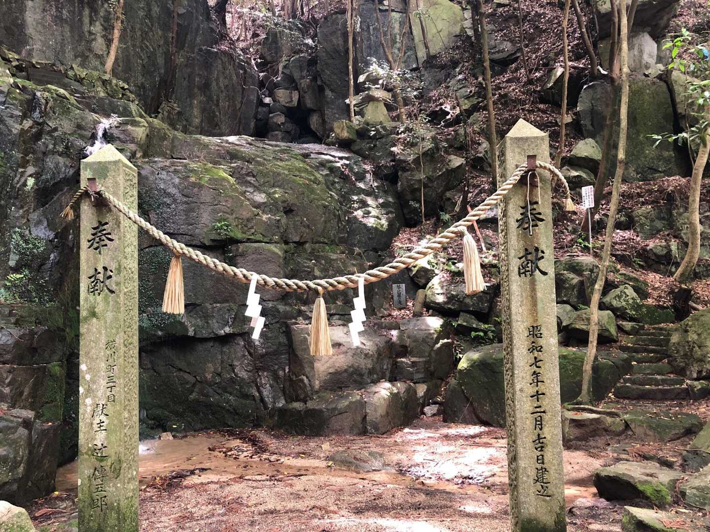 静かな雰囲気の琴平神社