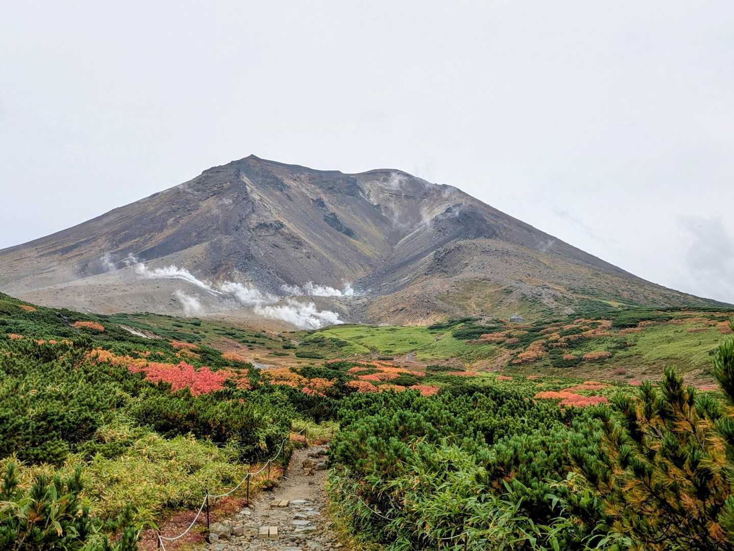 旭岳 往復 | ロープウェイで気軽に楽しむ北海道最高峰の写真