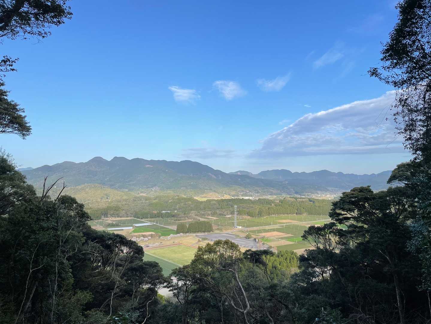 展望スポット
見えているのは・・・どこ？
冠岳？
