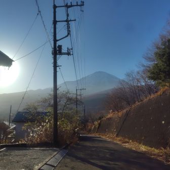 富士高原ゴルフ場前まで徒歩10分程度