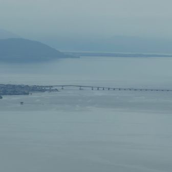 琵琶湖大橋です