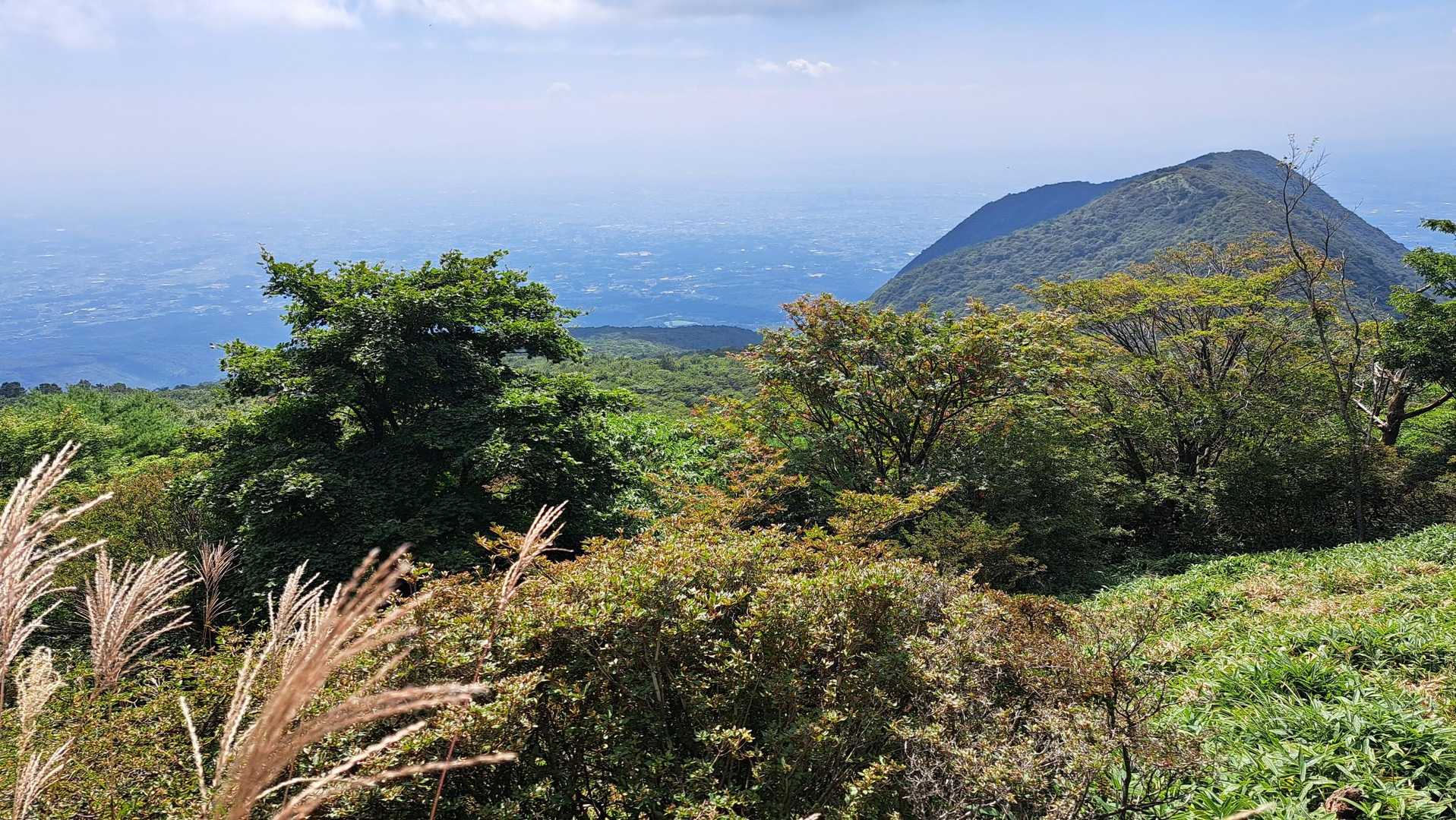 眺望の良い場所から。少しだけ秋の気配。