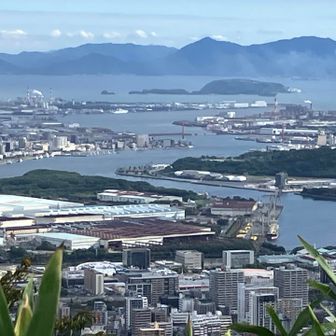 若戸大橋も見えます。