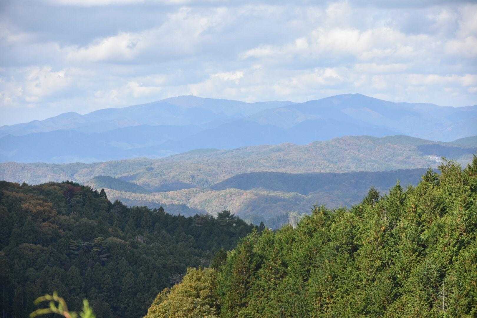 展望が開け、八溝山方面が見渡せます😃