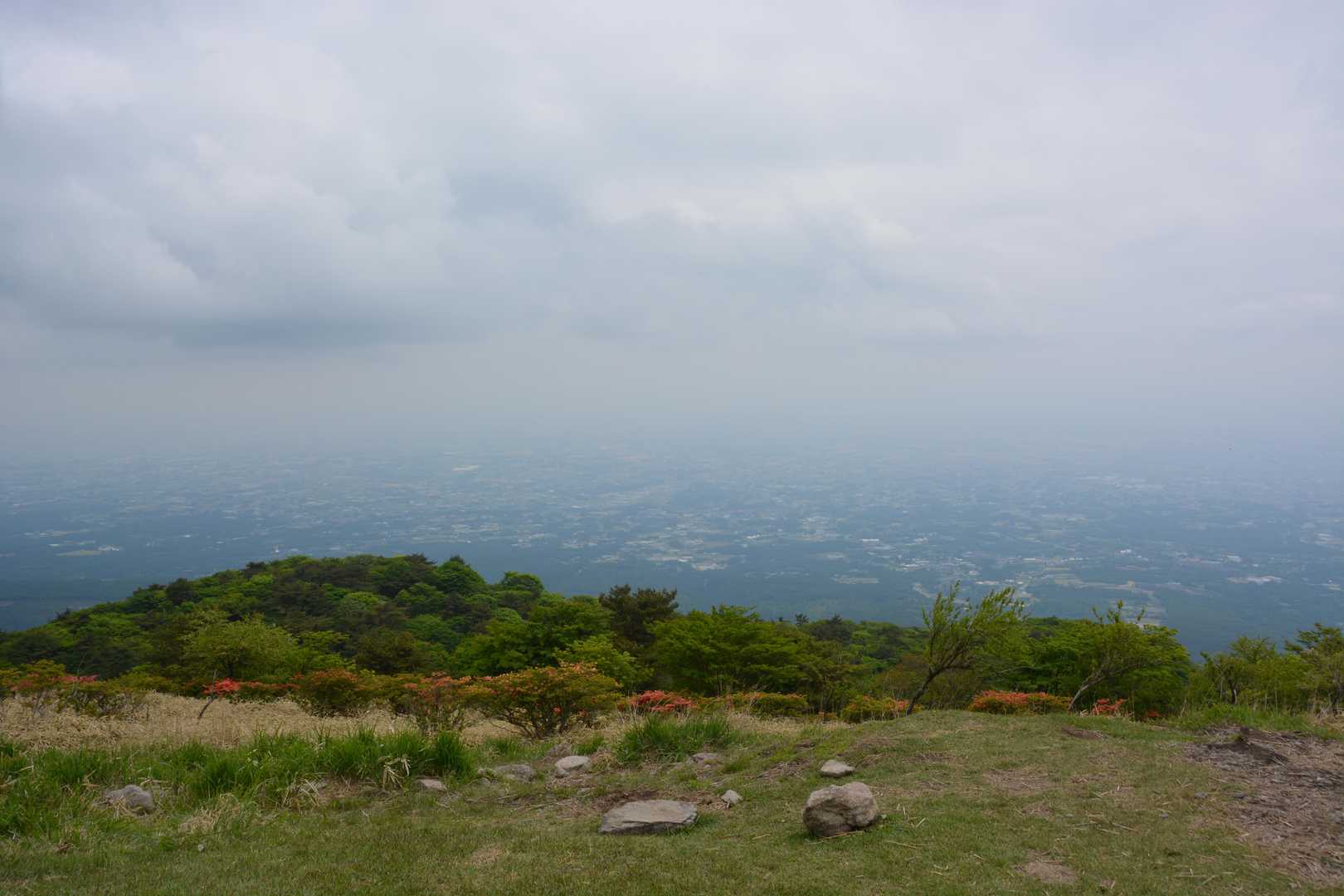 雲で遠くの景色は見えず。