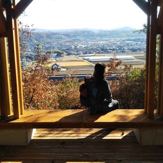 ごまここさんは黄昏ポーズ🍁
本当はmakoさんの由美かおるポーズを、やりたかったけど記憶が曖昧でできませんでした😅