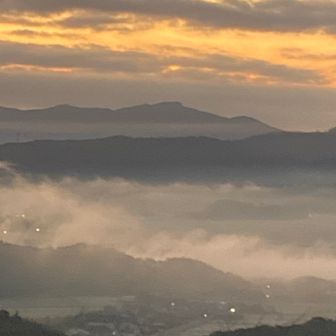 冠岳と川内川あらし🐉アップ

雲海が河川に沿って流れていく風景は本当に圧巻でした😊
でも伝わりにくい😅