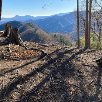 なんとか奈良尾峠に着いた😂