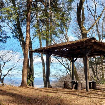 大日山の東屋