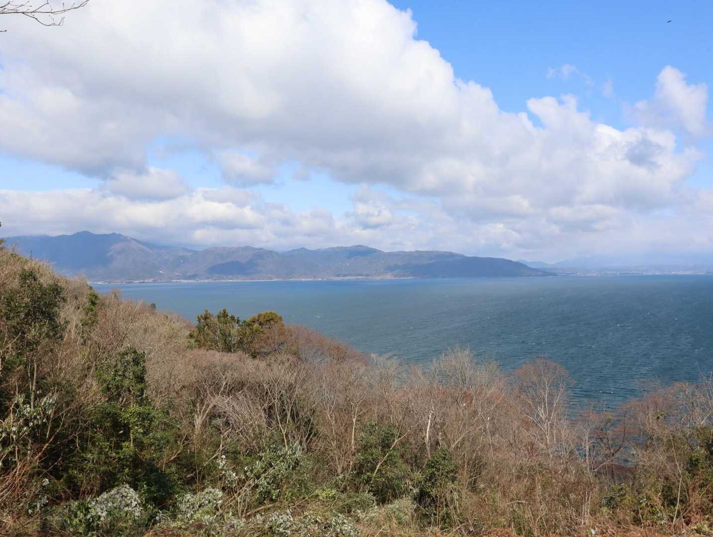 次の展望地からリトル比良の稜線を眺望✨