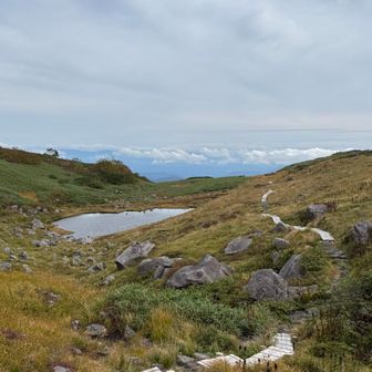 月山森の下も良い。この時期どこを歩いても良い鳥海です😊