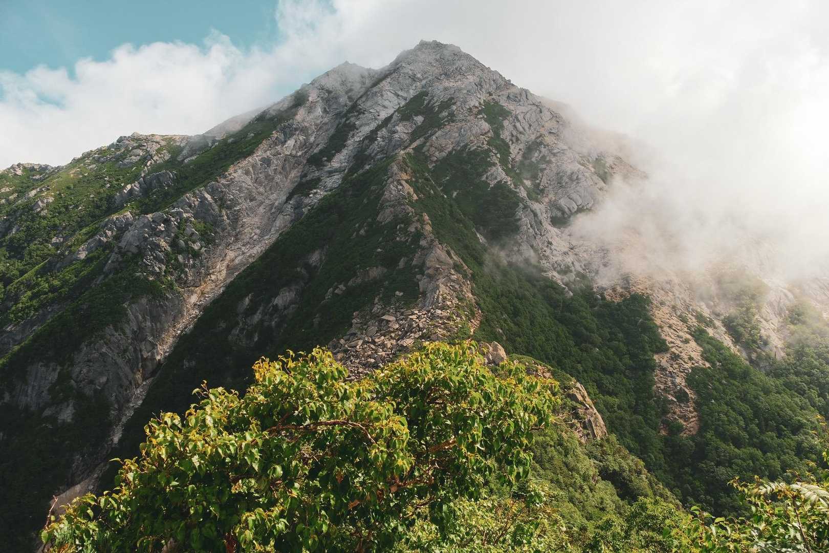駒津峰まで戻ってきました
ここからの眺めが1番カッコ良い