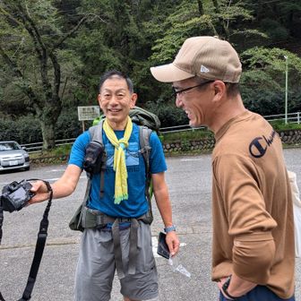 新鮮なヘビのお写真を嬉しそうに見せてくれました🐍笑