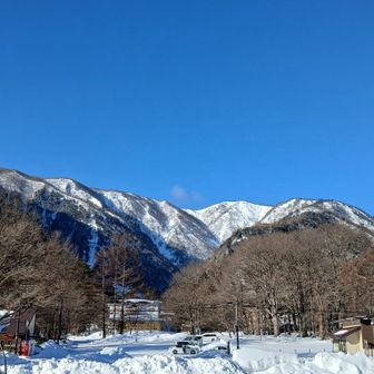 奥日光の山々　白根山は見えず