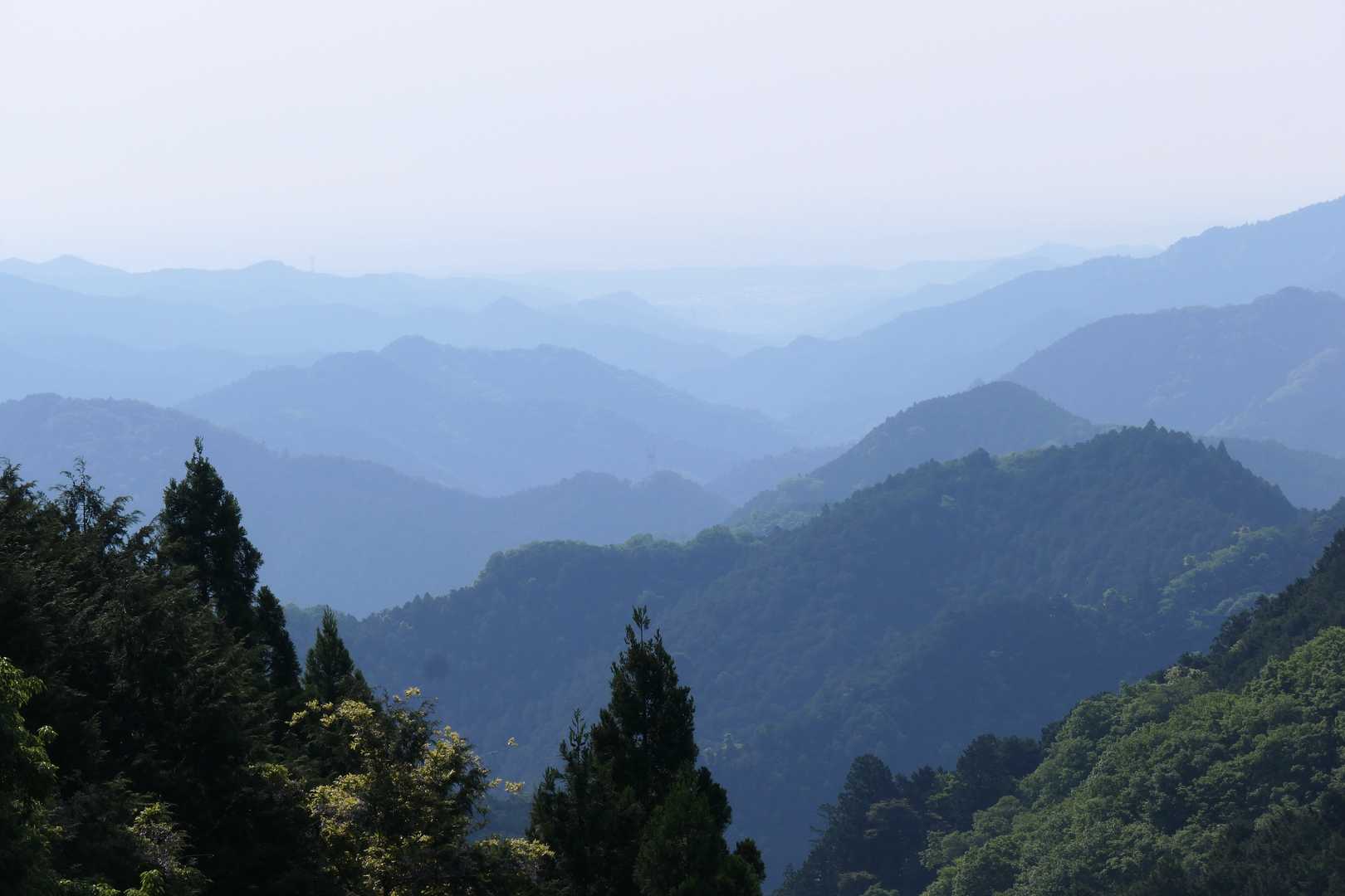 正丸峠からの春霞の山