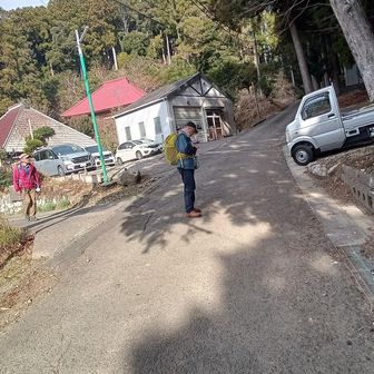 ここに出てきた
右は清澄寺
宝珠山へはとても判りづらい😅