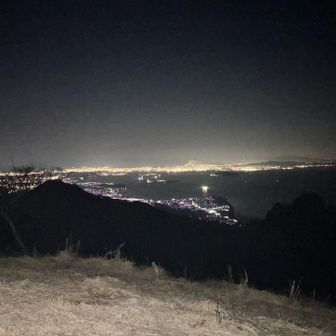 街は今~
眠りの中~
あの鐘を~