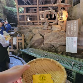 クレジットカードとジムの会員証洗った。アゲ〜