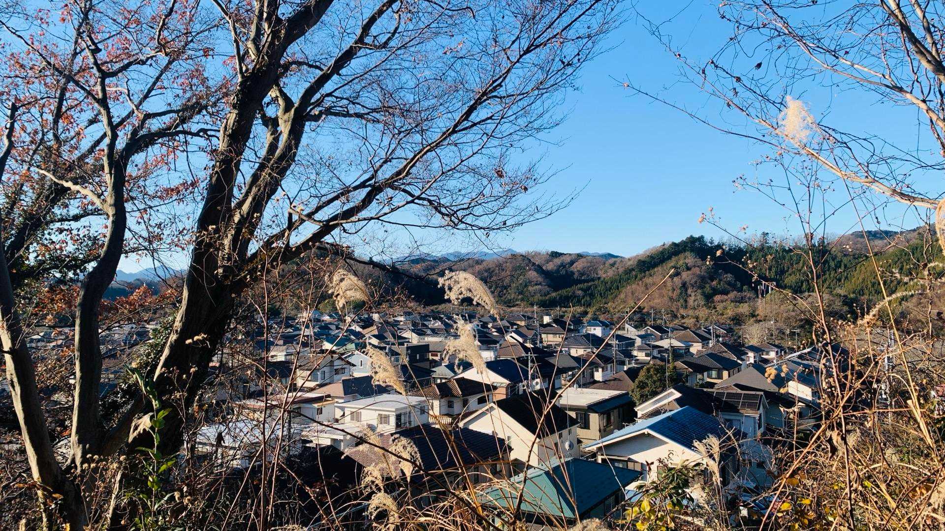 紅葉台の住宅地。ここを通ると、7サミットで有名な草戸山の方につながっています。