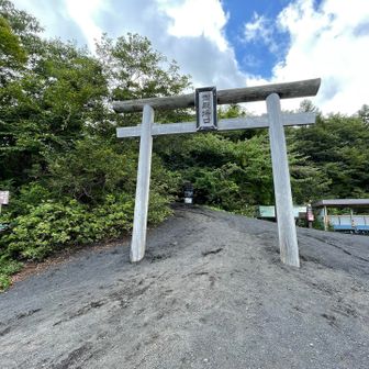 車で無料駐車場に乗り付けて、すぐ登れる。
そんな富士山なら、私は超大好きでした！
たぶん、お金とマイカー制限の面倒さで、
富士山ってあまり来る気にならなかったのだ。
御殿場ルート、マジ最高だね！