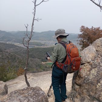 小高御位山山頂の様子。