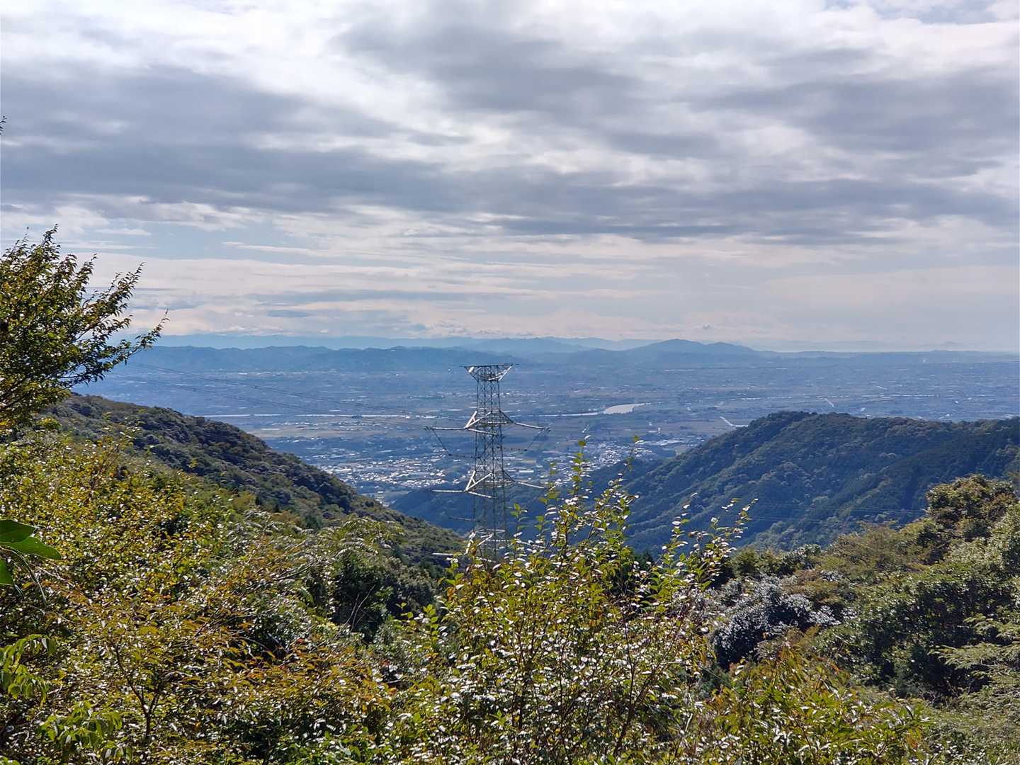 このコースでただ一つの眺望スポット✨
耳納山地がみえる