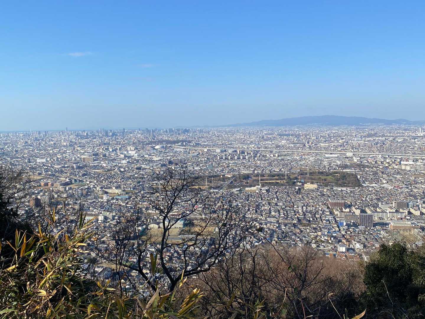 抜群の眺望
六甲山地が見えます