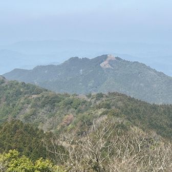 さっきまで歩いてきた光の黒い3連星（仮称）
我ながらよく歩いてきたものよ