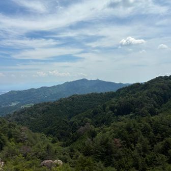 阿星山方面
左奥に鈴鹿山脈