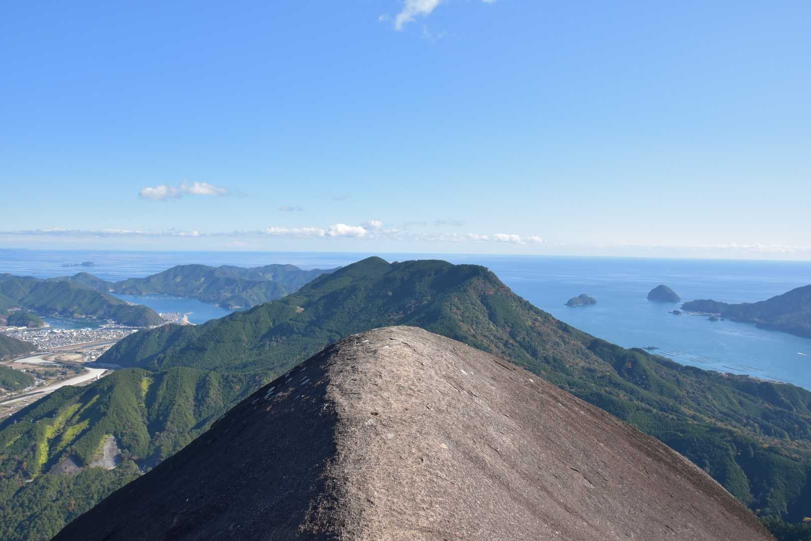 絶景かな絶景かな～!
空と海の青がすごい。