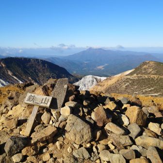 鉄山到着
風ビュービュー