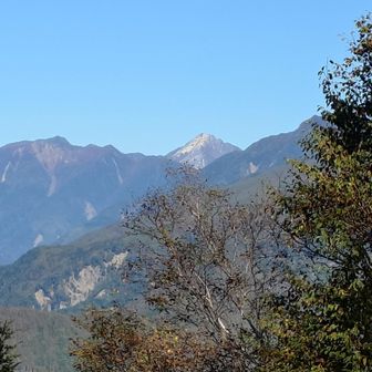 奥のぴょっこりしてるのが甲斐駒ヶ岳⛰️